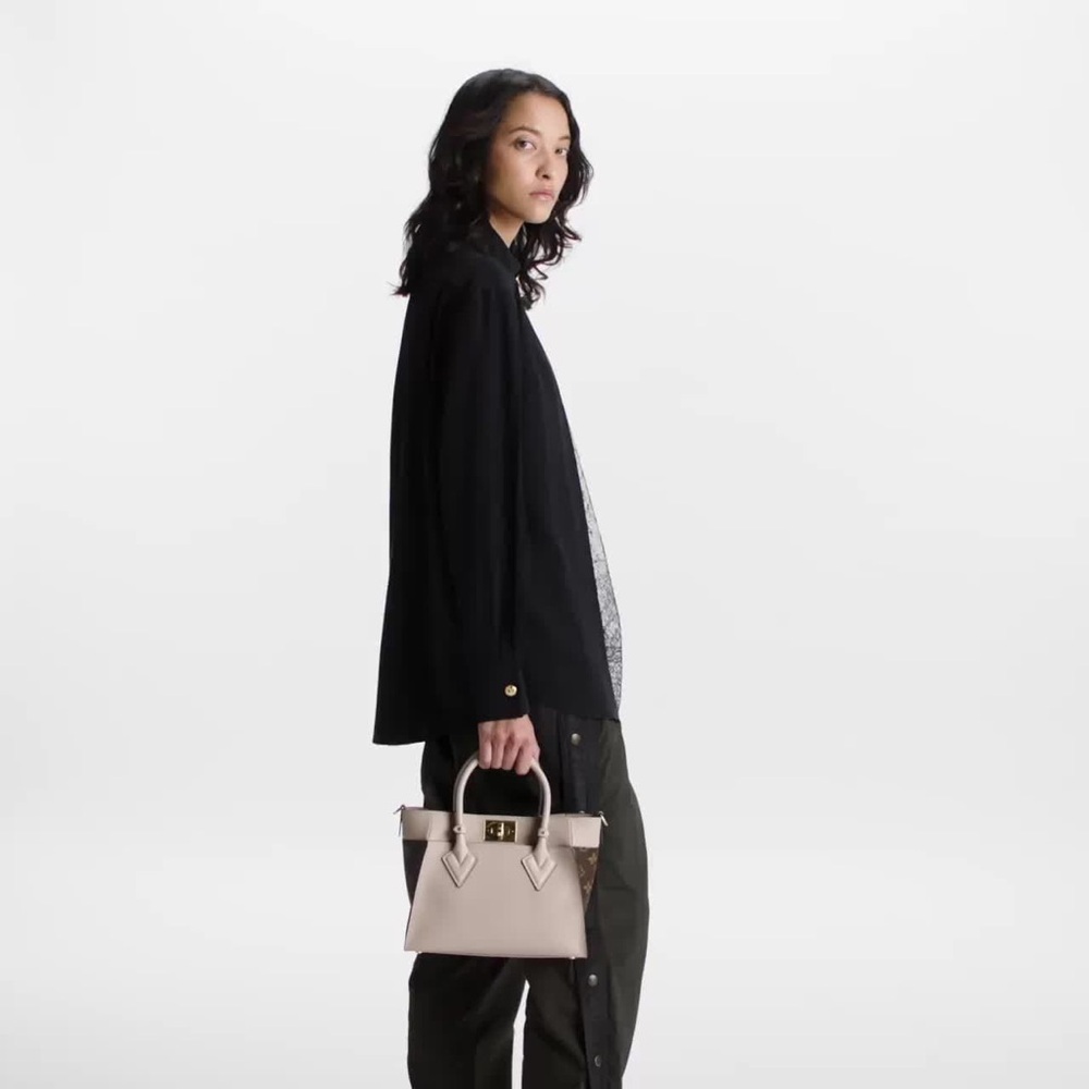 LOUIS VUITTON On My Side PM NWOT - Picture 16 of 17